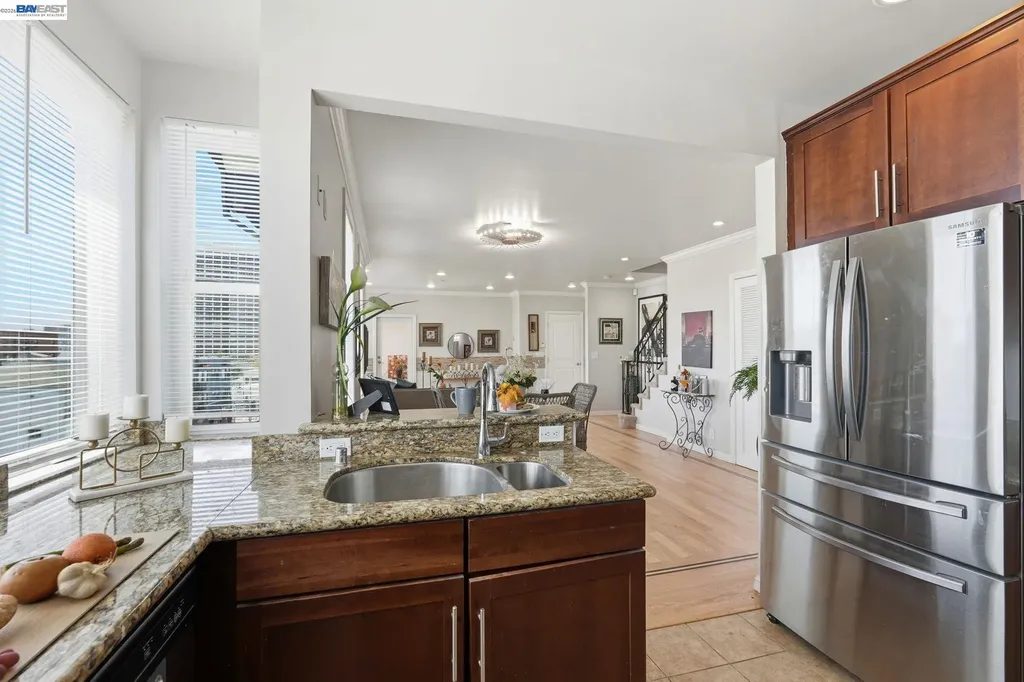 252 International Boulevard Oakland CA 94606