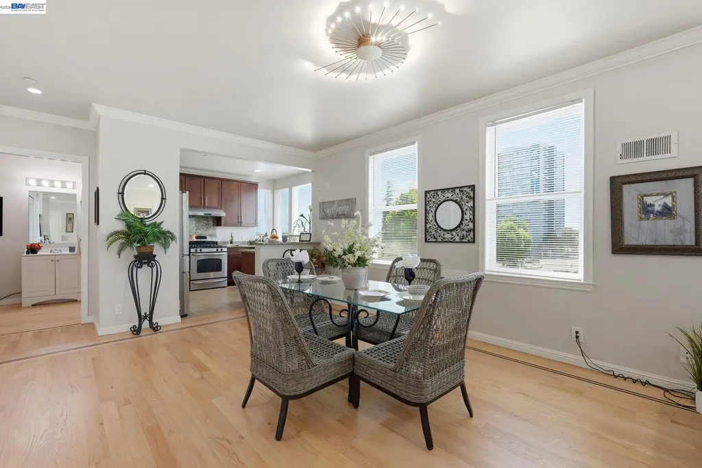 252 International Boulevard Oakland CA 94606