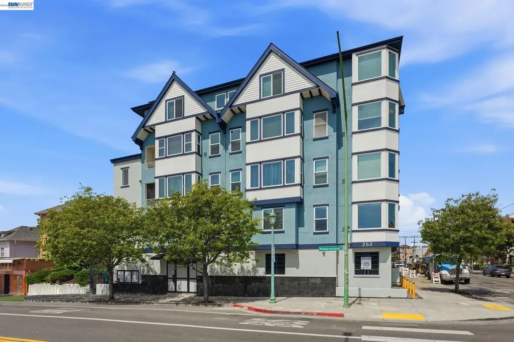 252 International Boulevard Oakland CA 94606