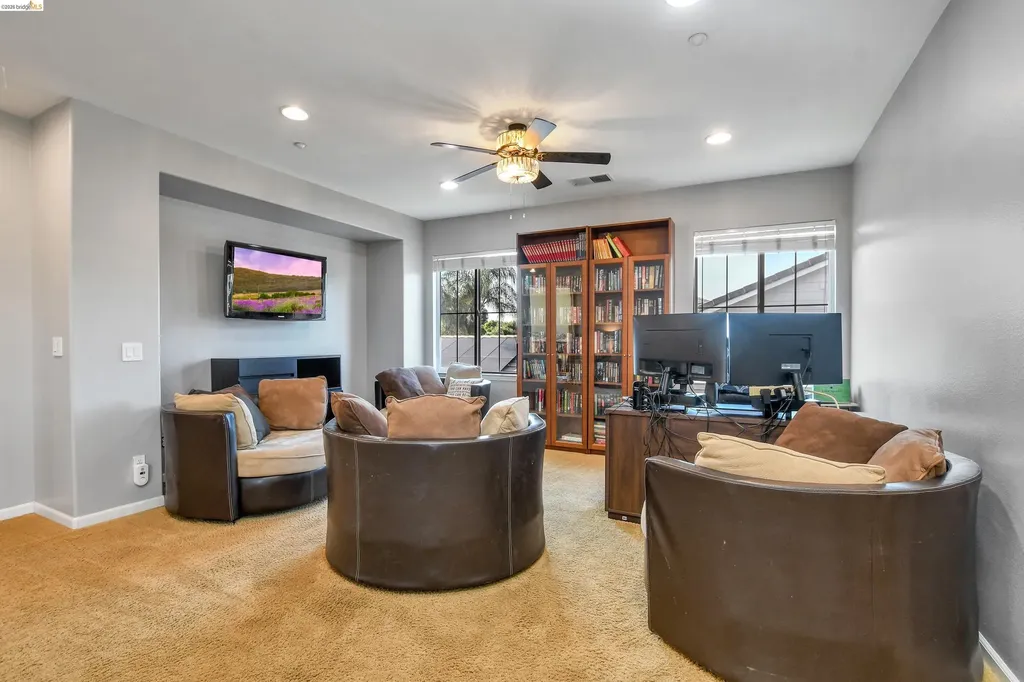 1885 Fiorita Way Brentwood CA 94513