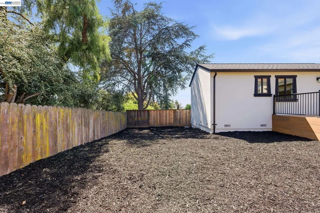 2551 Hermosa Terrace Hayward CA 94541