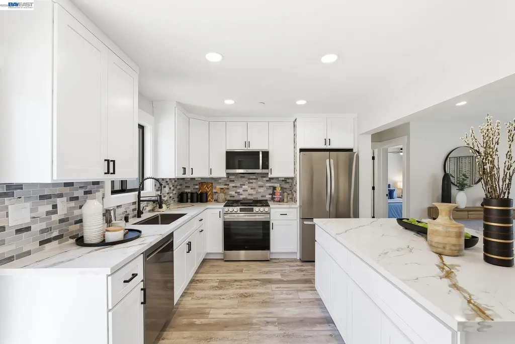 2551 Hermosa Terrace Hayward CA 94541