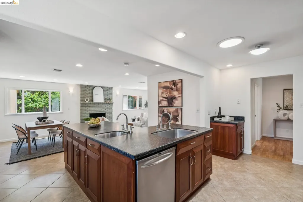 387 Gladys Drive Pleasant Hill CA 94523