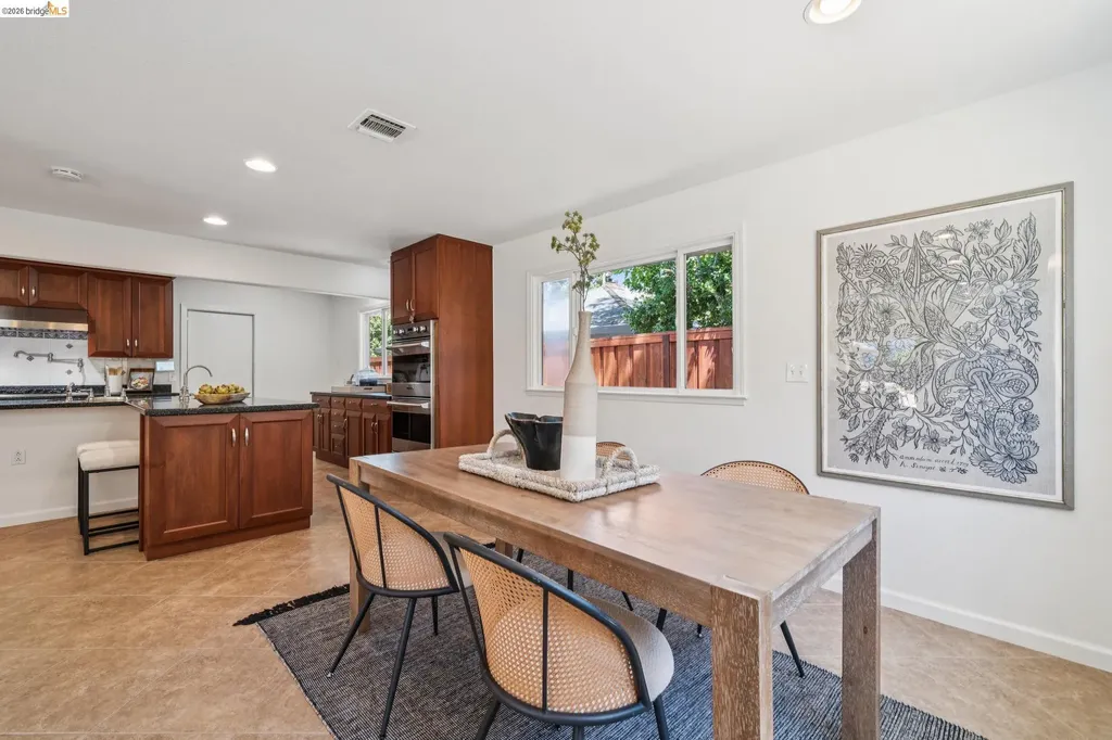 387 Gladys Drive Pleasant Hill CA 94523