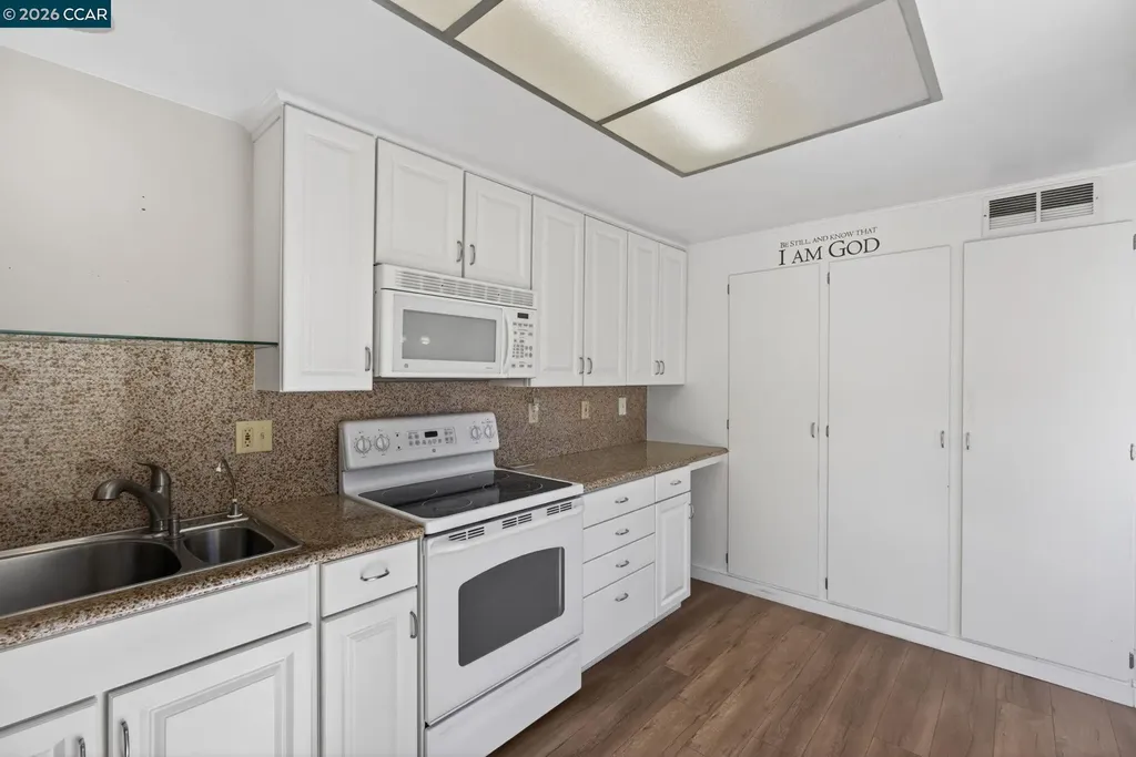 1124 Oakmont Drive Walnut Creek CA 94595