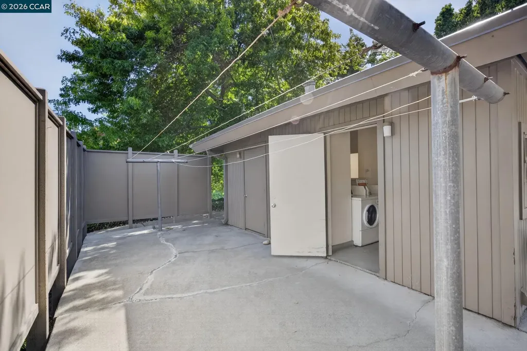 1124 Oakmont Drive Walnut Creek CA 94595