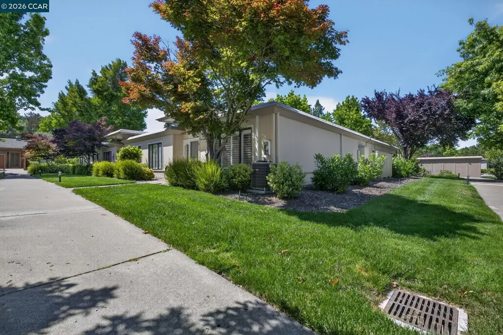 1124 Oakmont Drive Walnut Creek CA 94595