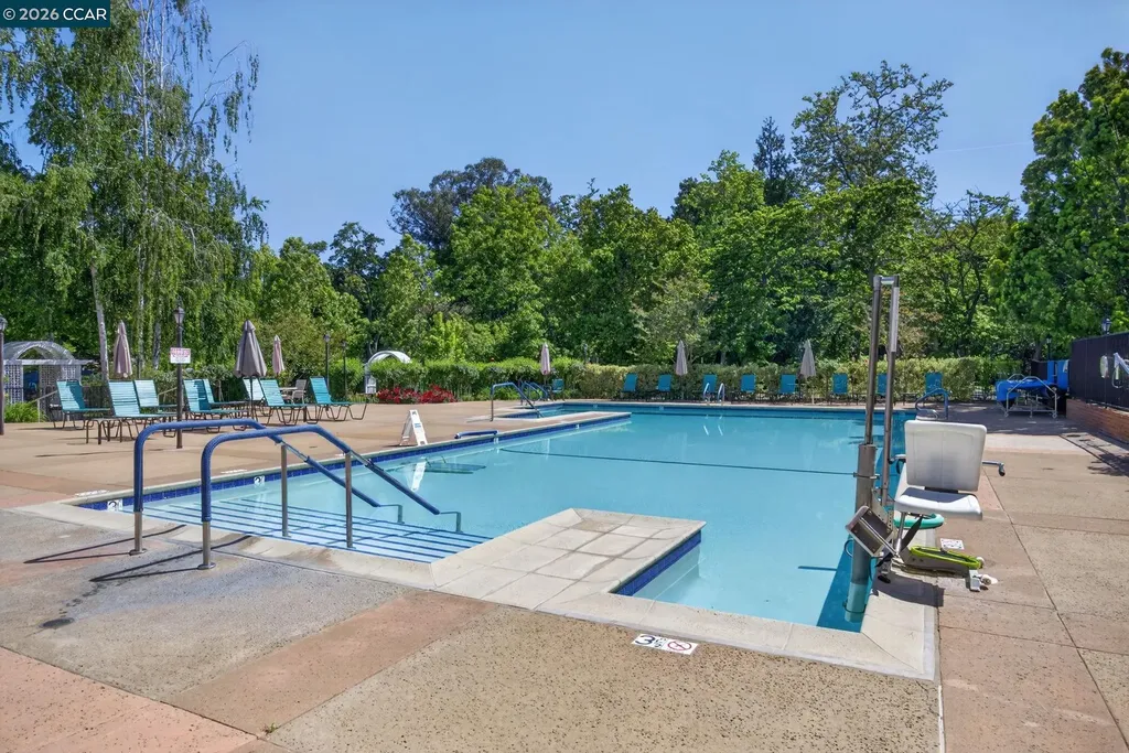 1124 Oakmont Drive Walnut Creek CA 94595