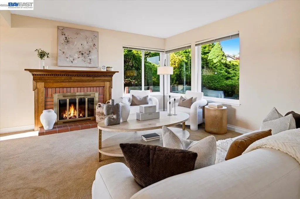 6086 Bellingham Drive Castro Valley CA 94552