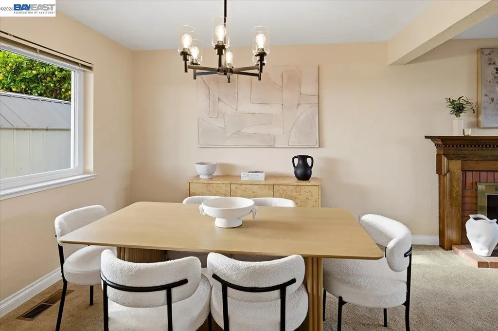 6086 Bellingham Drive Castro Valley CA 94552