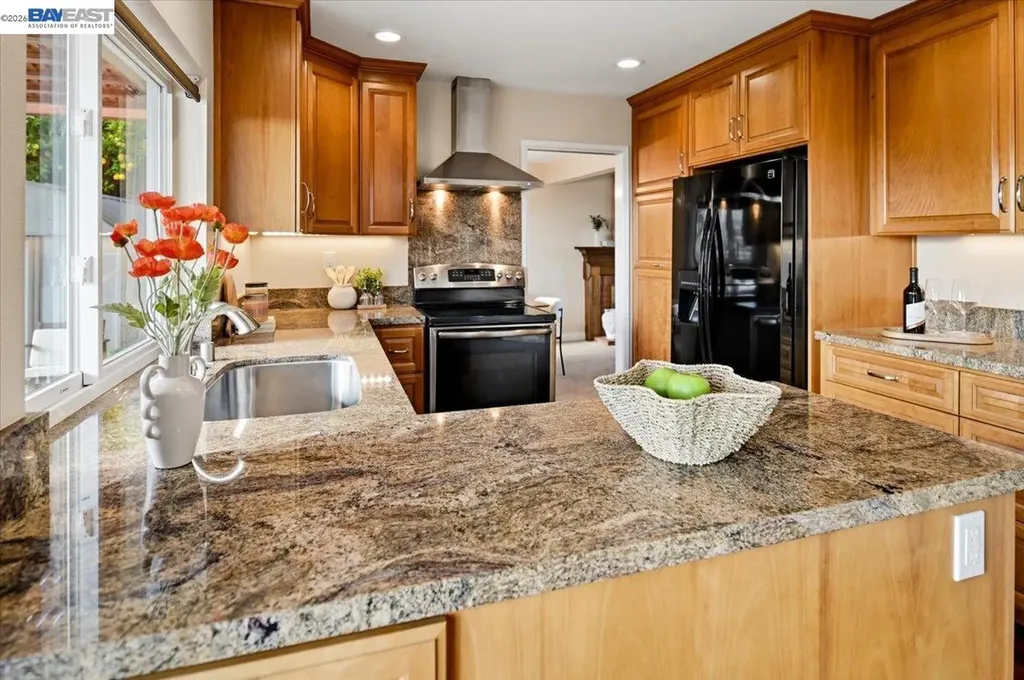 6086 Bellingham Drive Castro Valley CA 94552