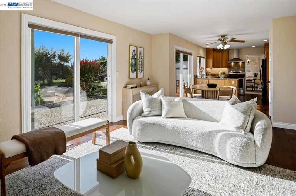 6086 Bellingham Drive Castro Valley CA 94552