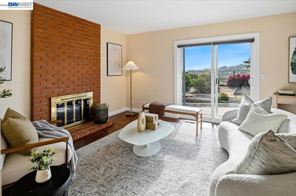 6086 Bellingham Drive Castro Valley CA 94552