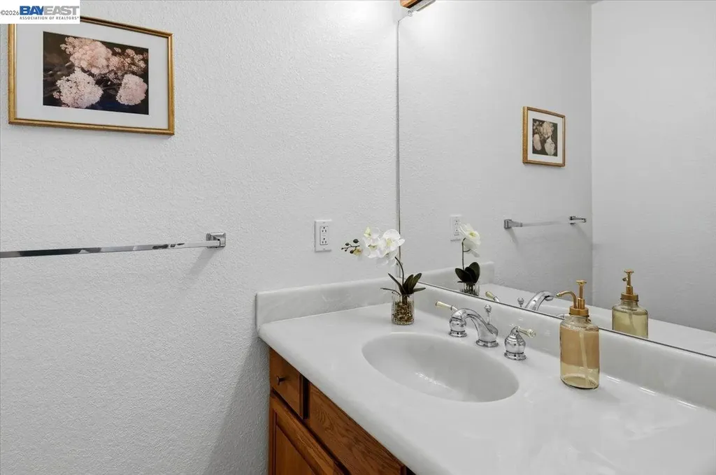 6086 Bellingham Drive Castro Valley CA 94552