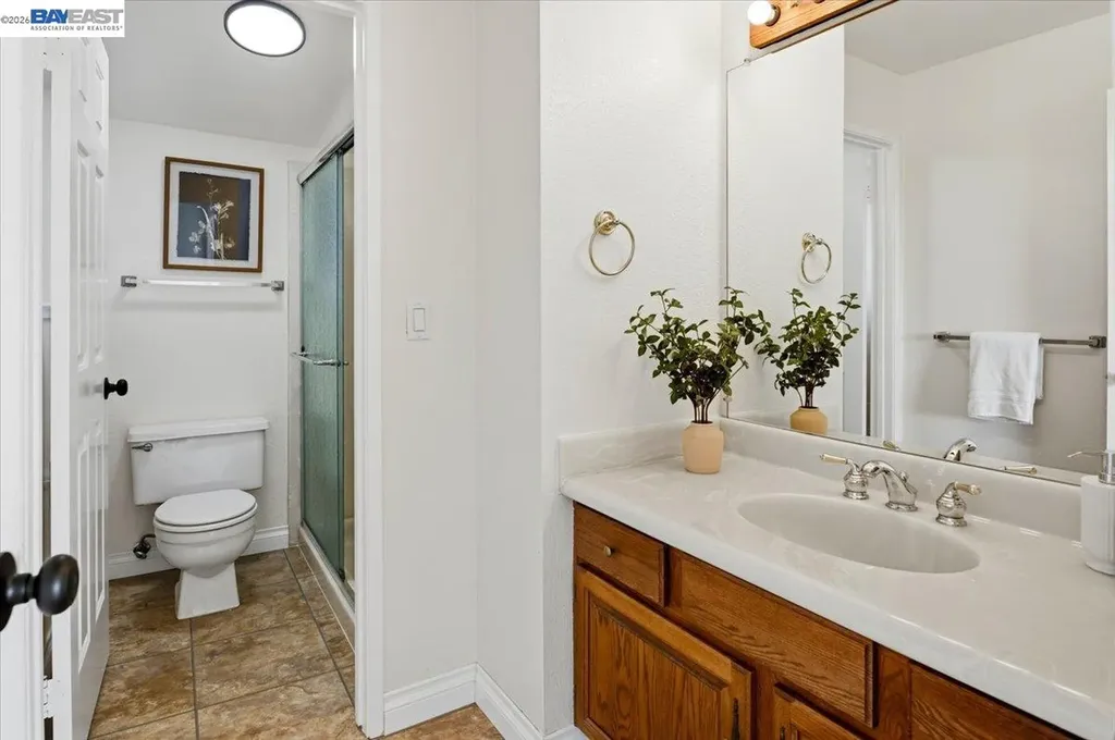 6086 Bellingham Drive Castro Valley CA 94552