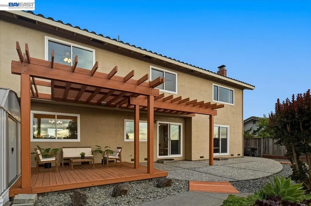 6086 Bellingham Drive Castro Valley CA 94552