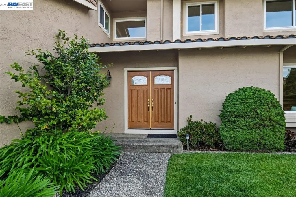 6086 Bellingham Drive Castro Valley CA 94552