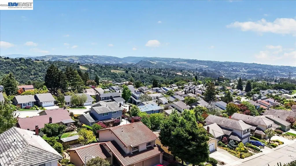 6086 Bellingham Drive Castro Valley CA 94552