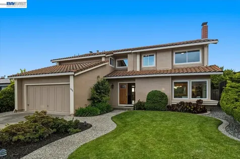 6086 Bellingham Drive Castro Valley CA 94552