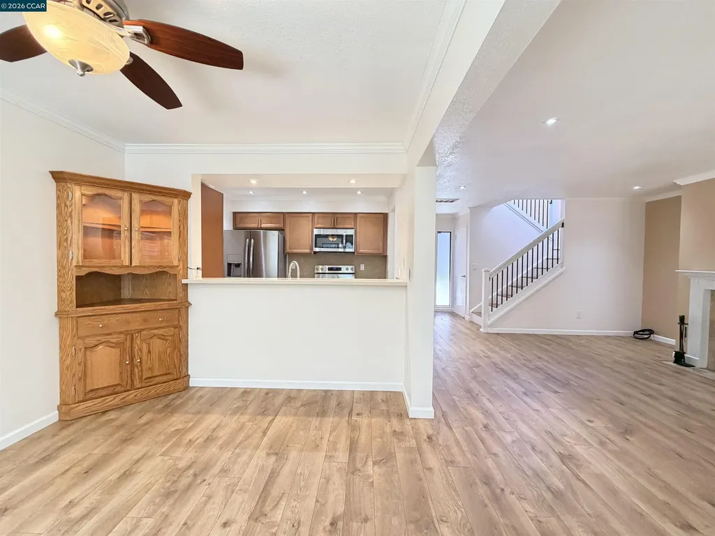 886 Valley Run Hercules CA 94547