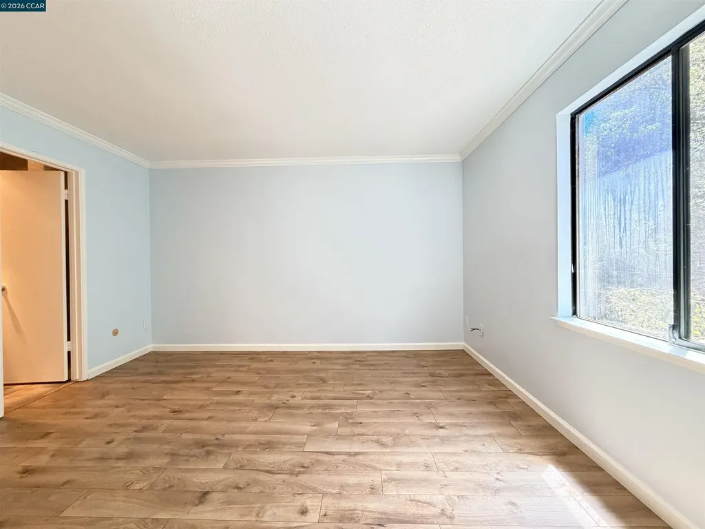 886 Valley Run Hercules CA 94547