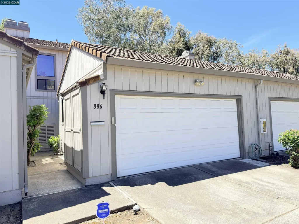 886 Valley Run Hercules CA 94547