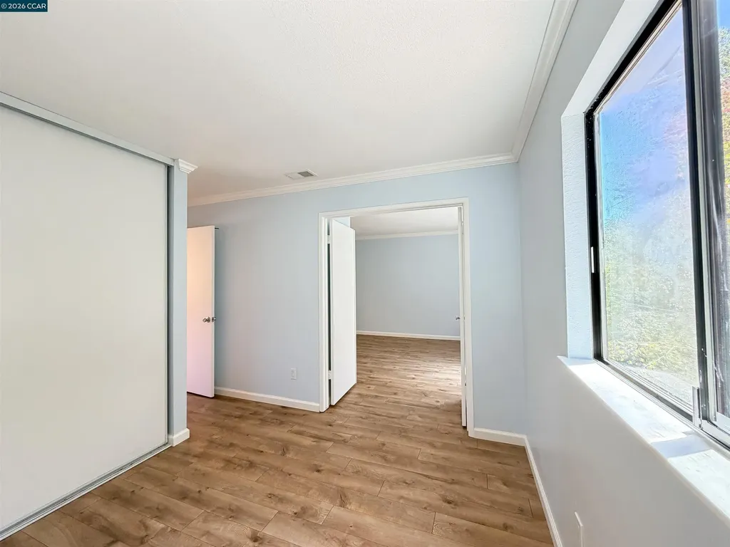 886 Valley Run Hercules CA 94547