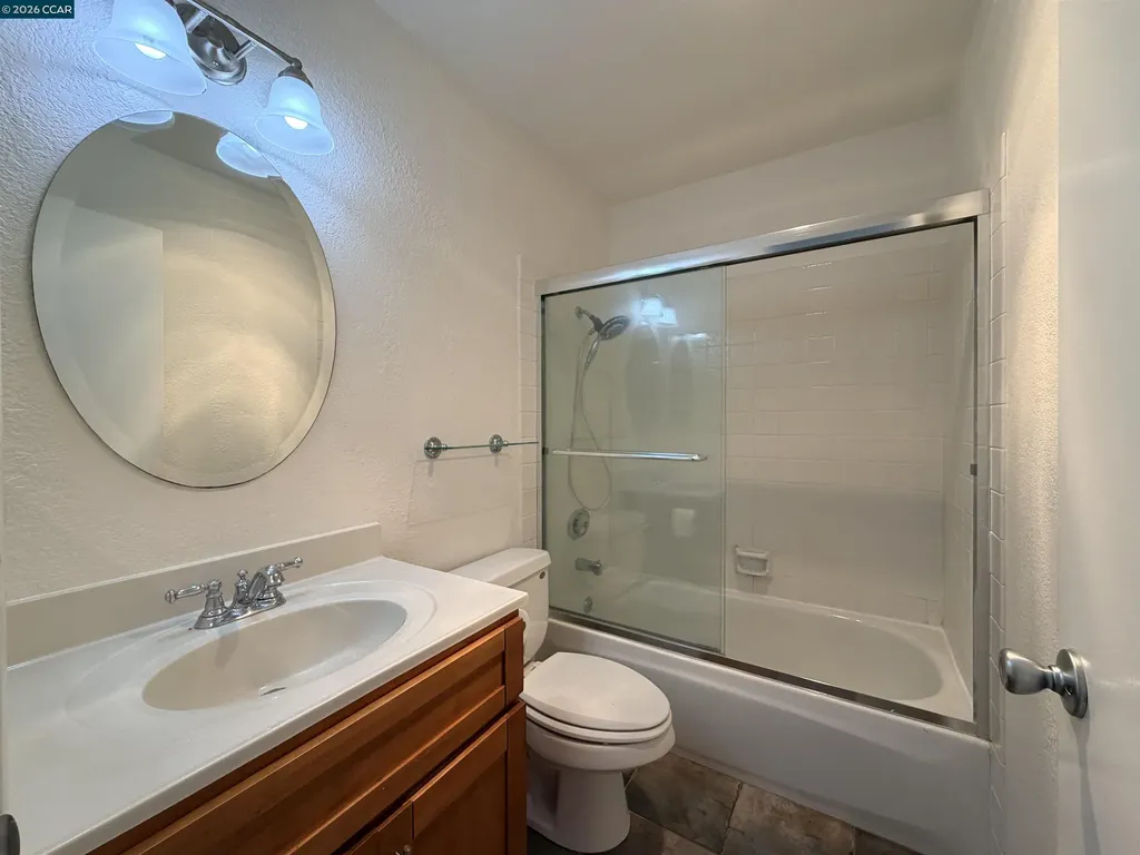 886 Valley Run Hercules CA 94547