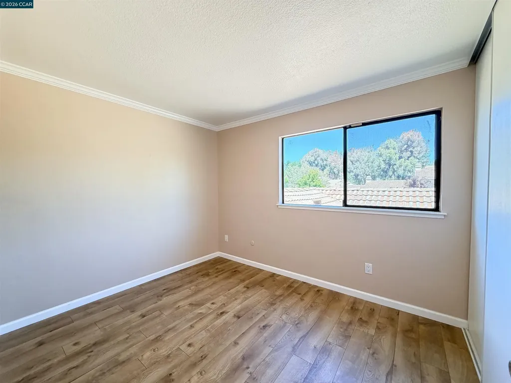 886 Valley Run Hercules CA 94547