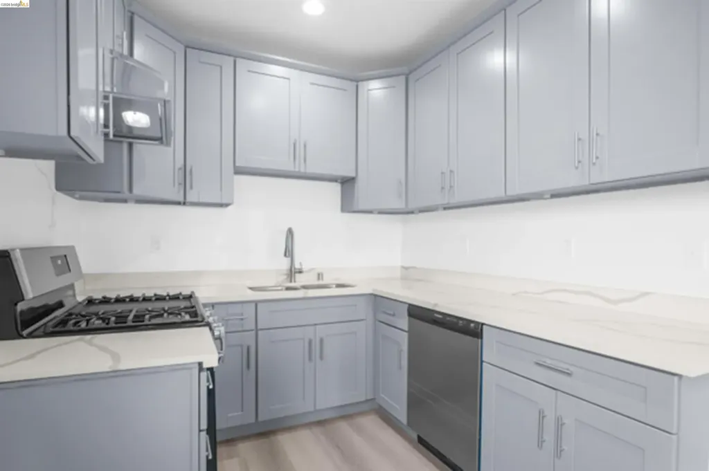 1002-4 36th Street Oakland CA 94607