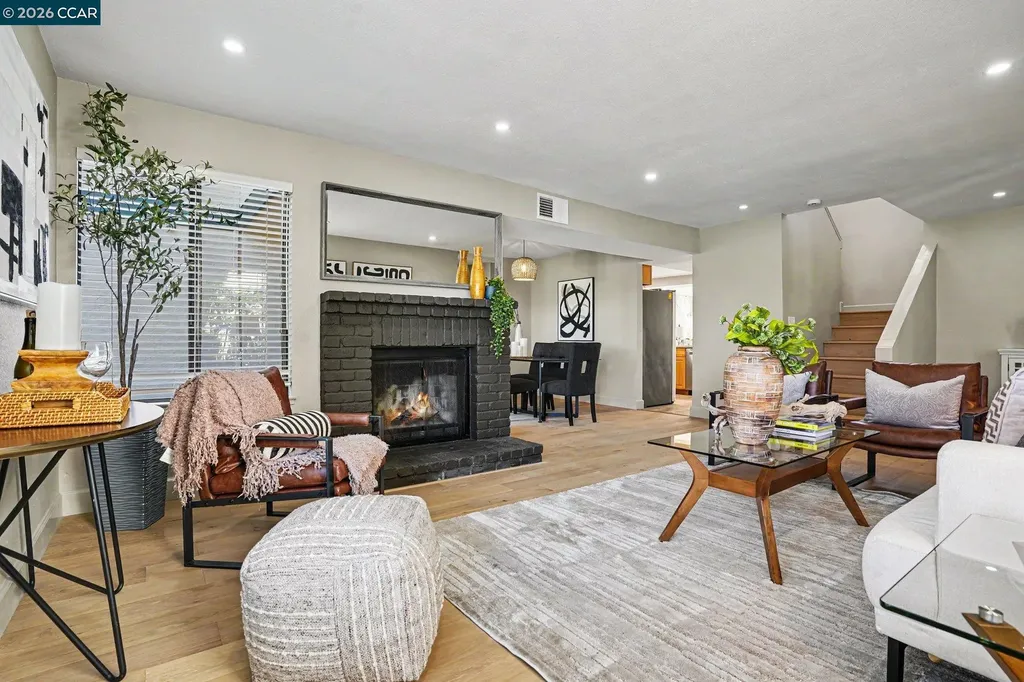 210 Carob Lane Alameda CA 94502
