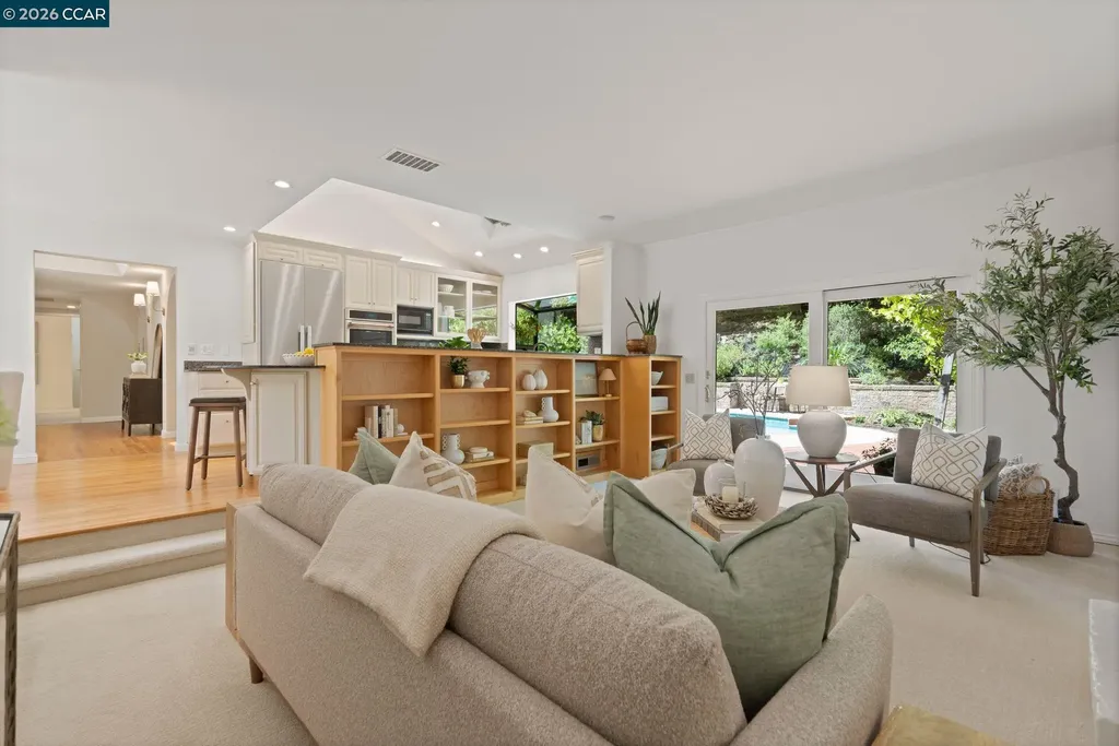 3856 Paseo Grande Moraga CA 94556
