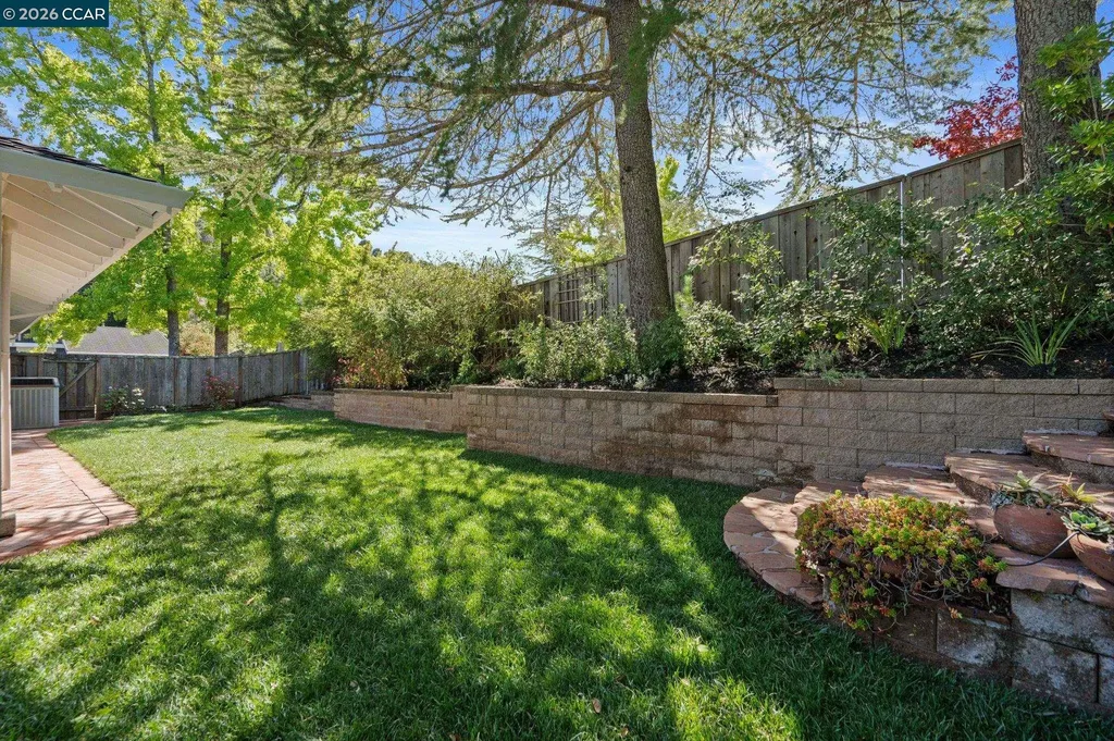 3856 Paseo Grande Moraga CA 94556