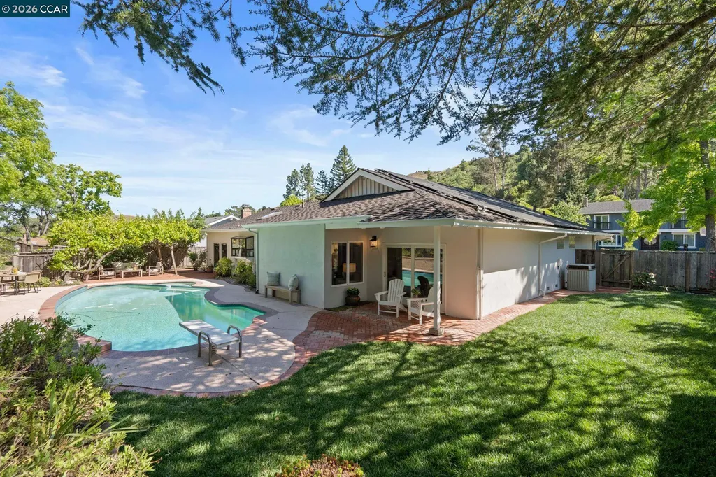 3856 Paseo Grande Moraga CA 94556