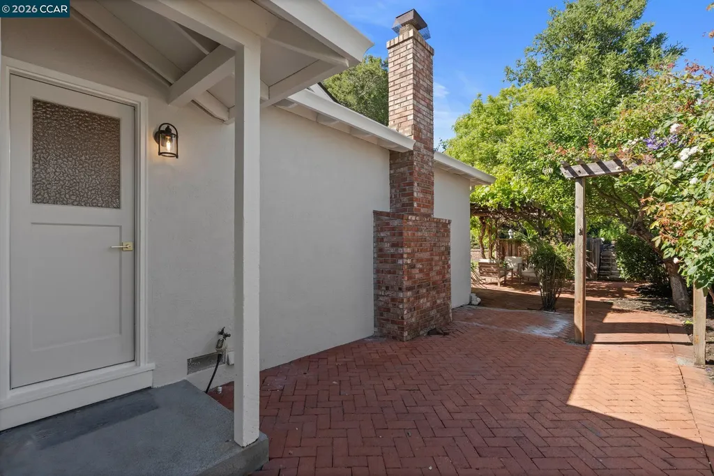 3856 Paseo Grande Moraga CA 94556