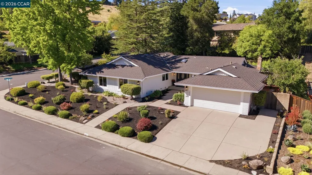 3856 Paseo Grande Moraga CA 94556