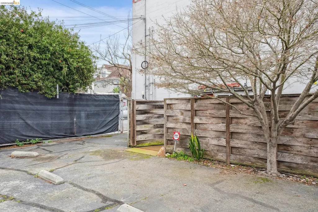 958 28th Street Oakland CA 94608