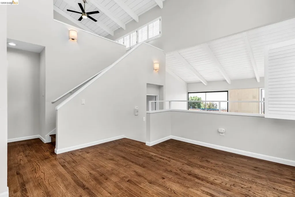 10 Sereno Circle Oakland CA 94619