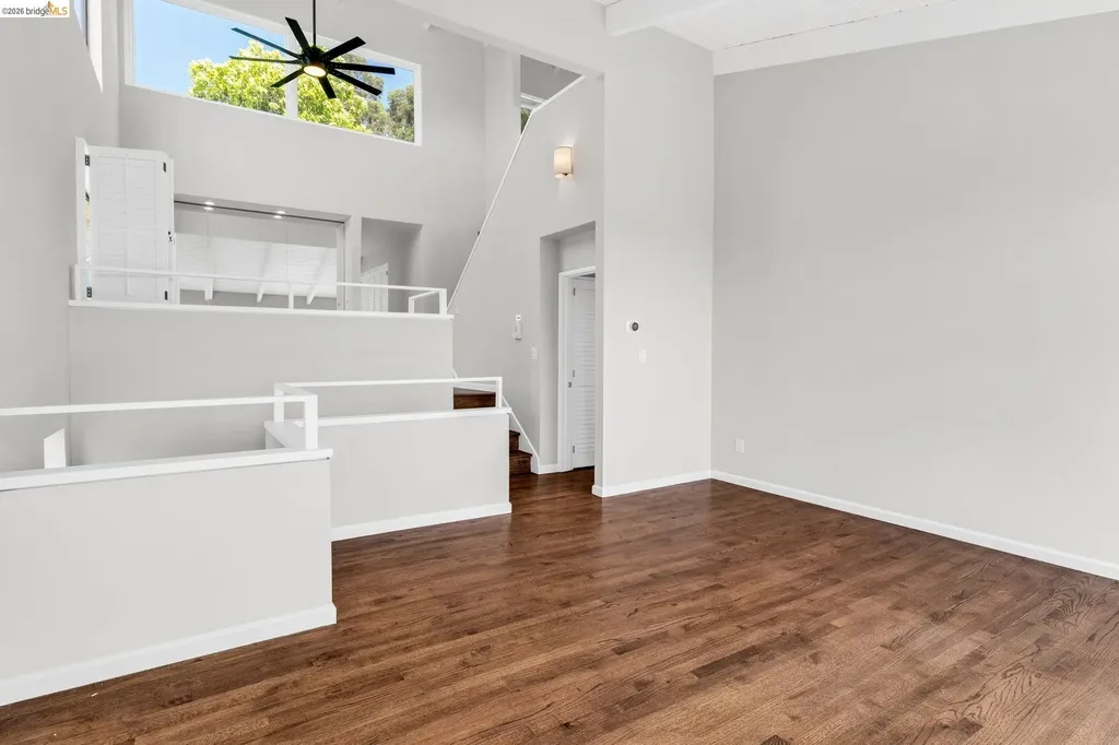 10 Sereno Circle Oakland CA 94619