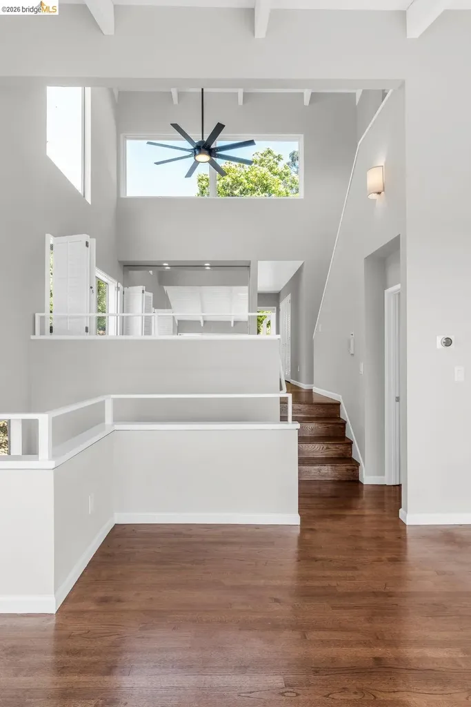 10 Sereno Circle Oakland CA 94619