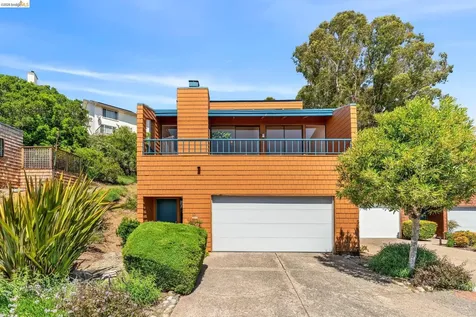 10 Sereno Circle Oakland CA 94619