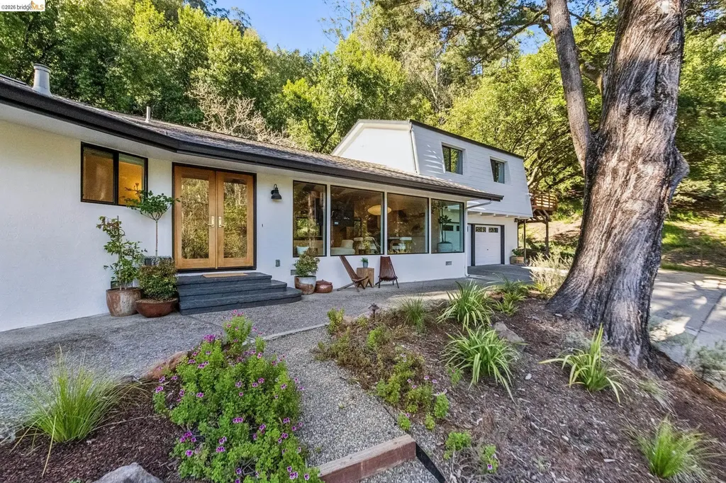 Oakland CA, 6742 Pinehaven Road