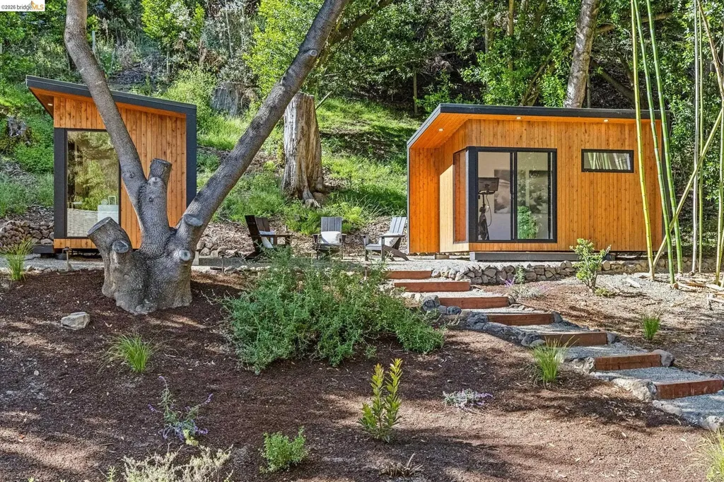 6742 Pinehaven Road Oakland CA 94611