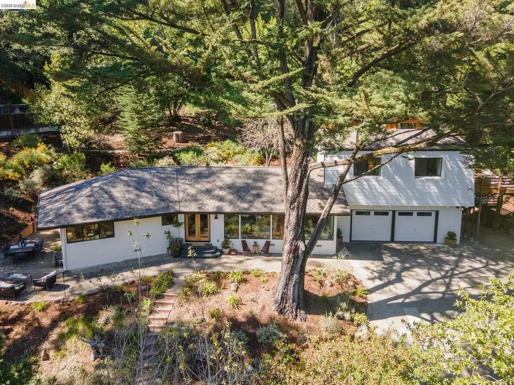 6742 Pinehaven Road Oakland CA 94611