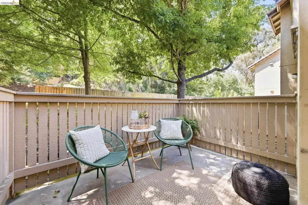 605 Forest Run Hercules CA 94547
