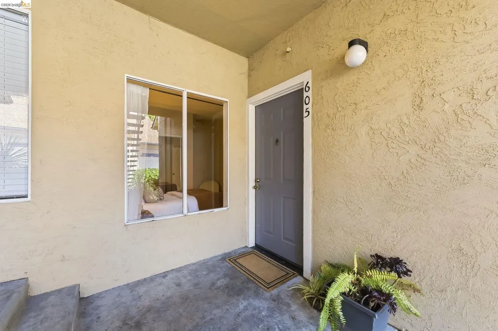 605 Forest Run Hercules CA 94547