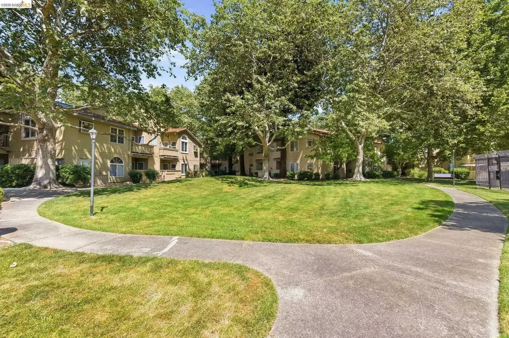 605 Forest Run Hercules CA 94547