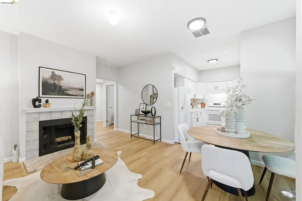 605 Forest Run Hercules CA 94547