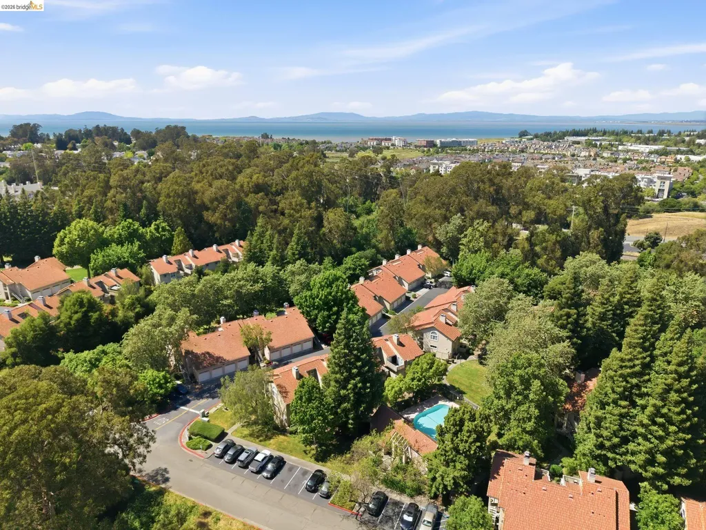 605 Forest Run Hercules CA 94547