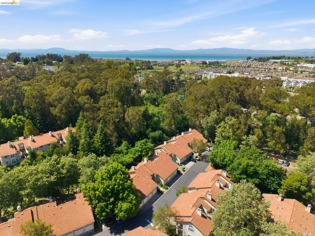 605 Forest Run Hercules CA 94547